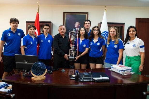 Seyhan Belediyespor, satrançta şampiyon
