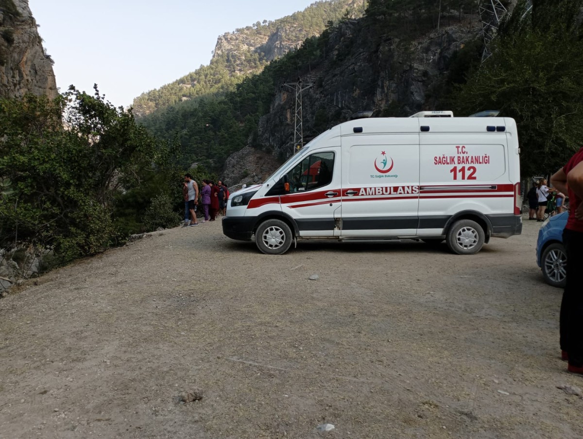 Adana'da Küp Şelaleleri'nde suya düşen çocuk boğuldu