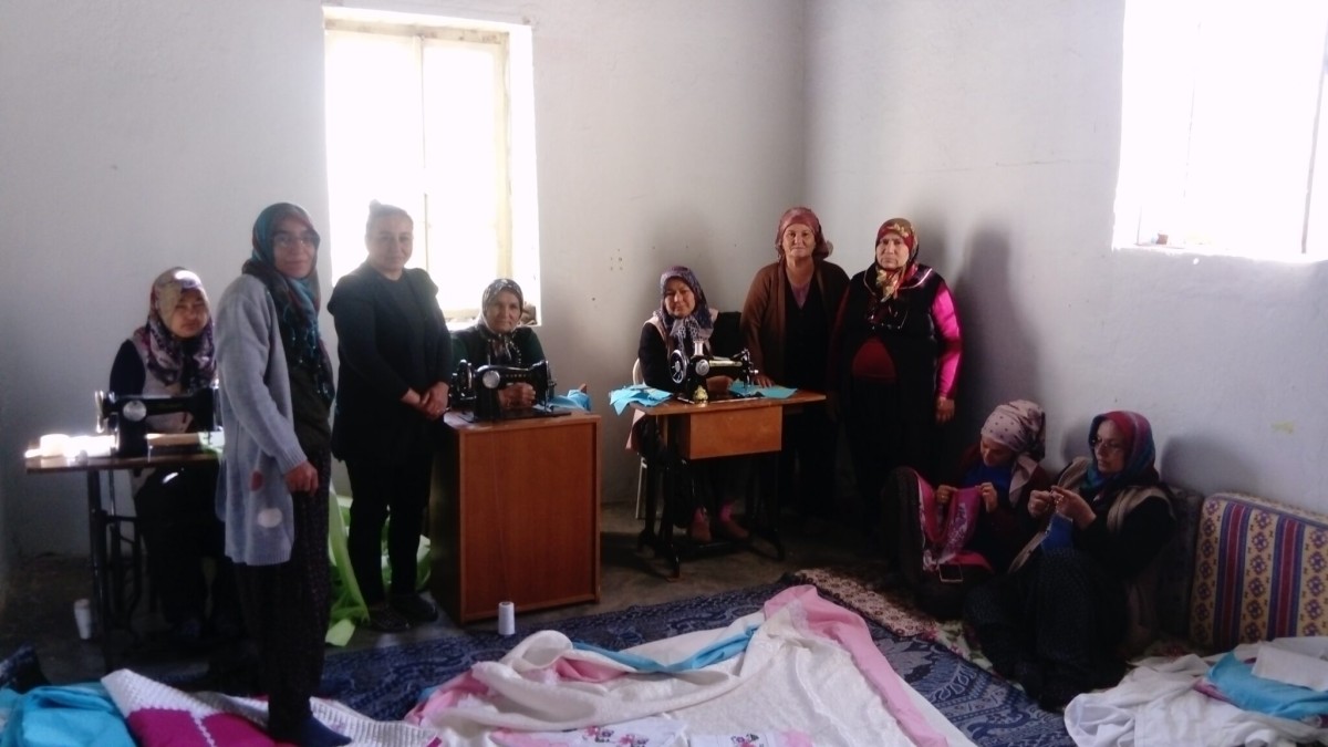 Adana'da atıklar kadınların elinde ekonomiye kazandırılıyor