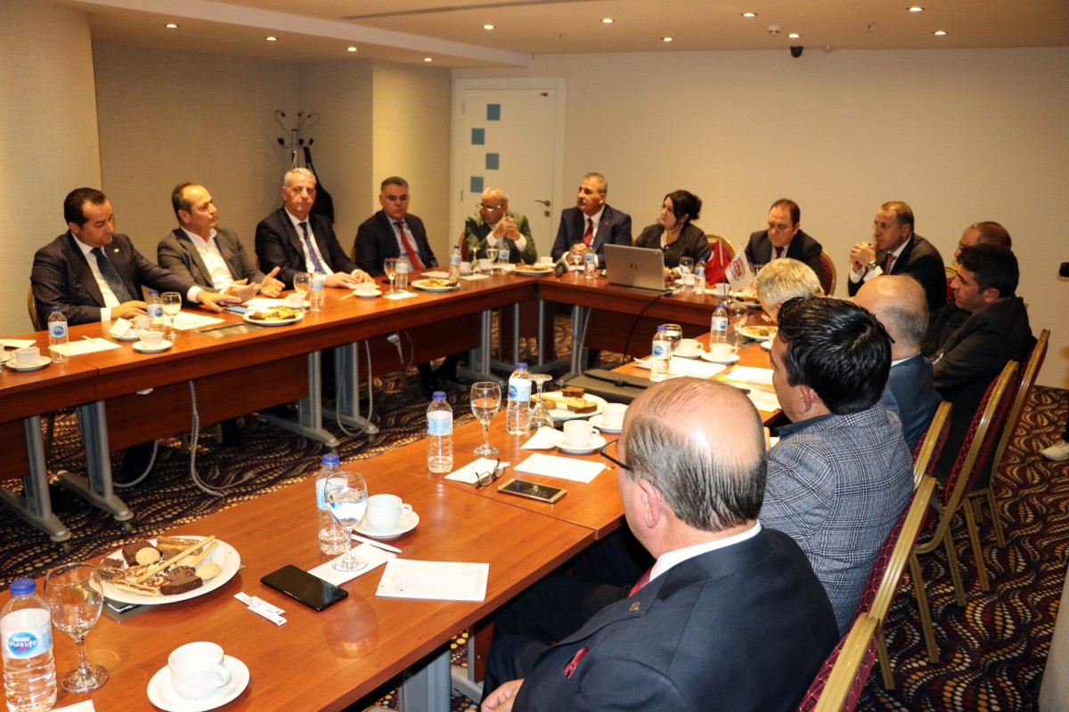 Emlakçılar Esnaf Odası başkanları Adana'da buluştu