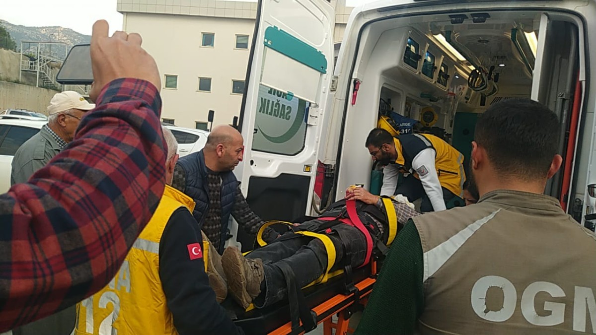 Adana'daki trafik kazasında 3 Orman İşletme Müdürlüğü personeli yaralandı