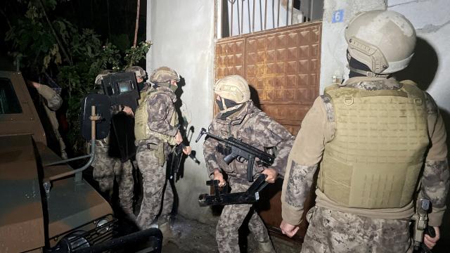 Mersin'de terör operasyonu: 18 gözaltı kararı