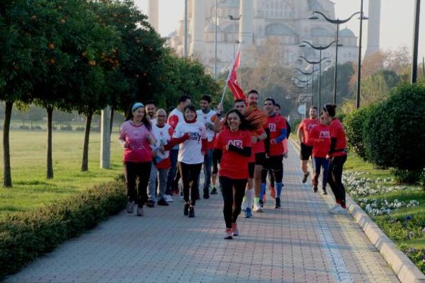 TEV Adana Şubesi burs verdiği öğrenciler için koşacak
