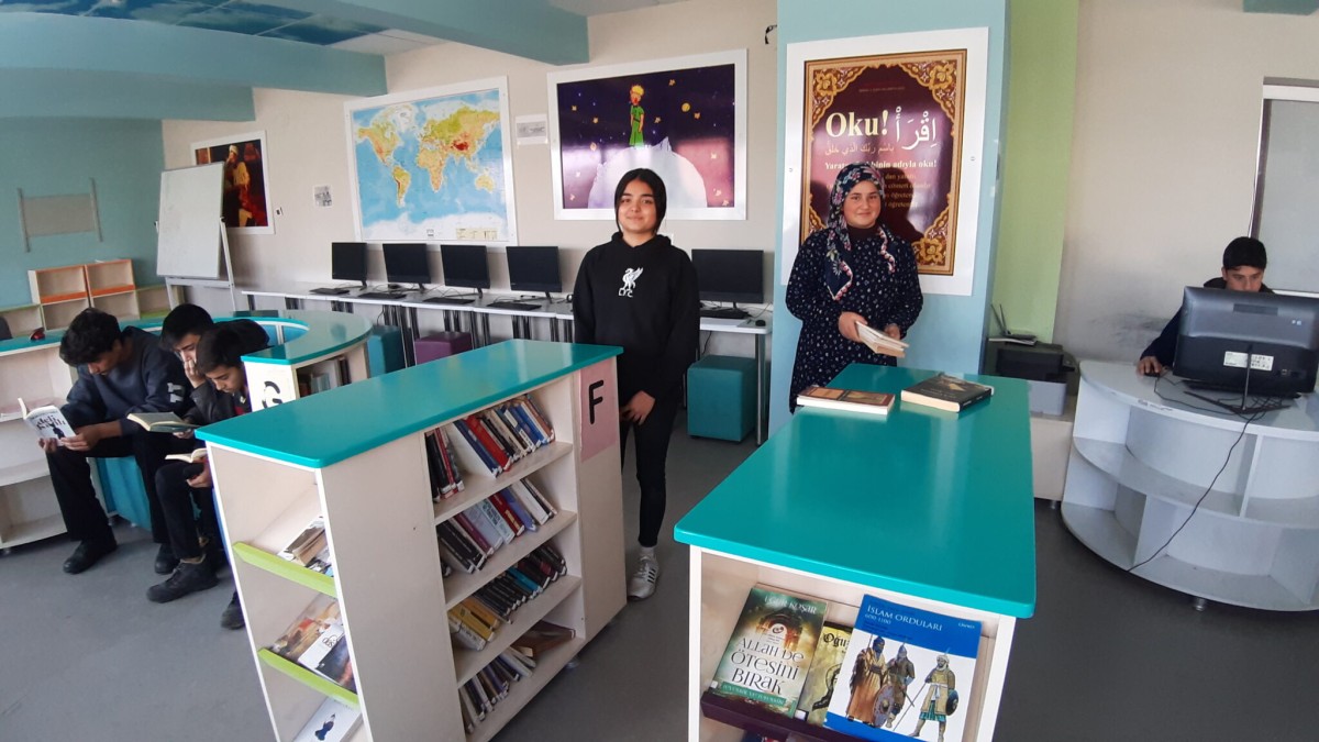 Tufanbeyli'deki okullarda kitap sayısı 46 bin 621'e yükseldi