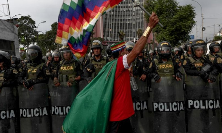 Peru Cumhurbaşkanı'ndan, Göstericilere Ateşkes Çağrısı