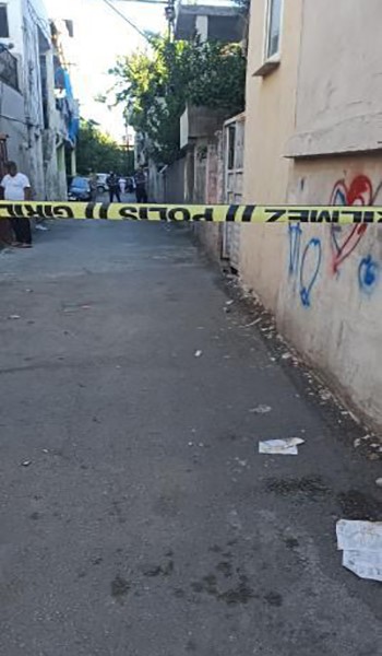 Adana’da sokak ortasında çatışma: 1 ağır yaralı