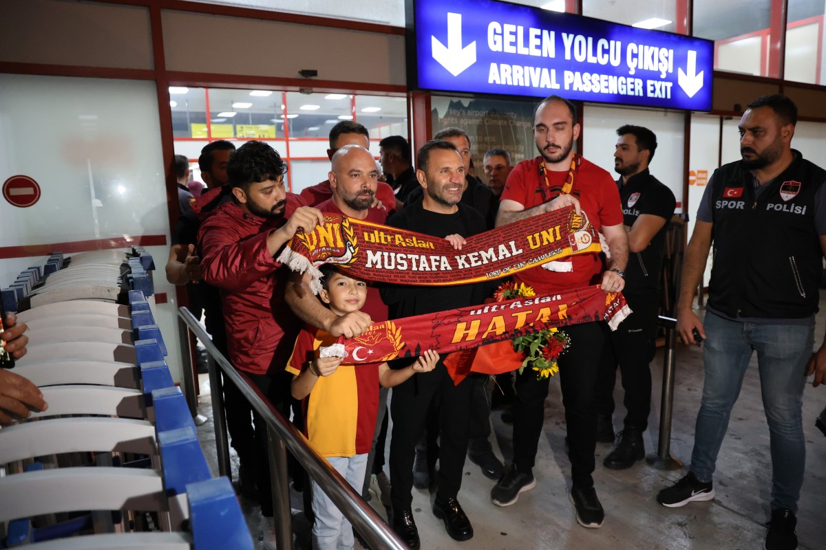 Galatasaray, Adana'ya geldi