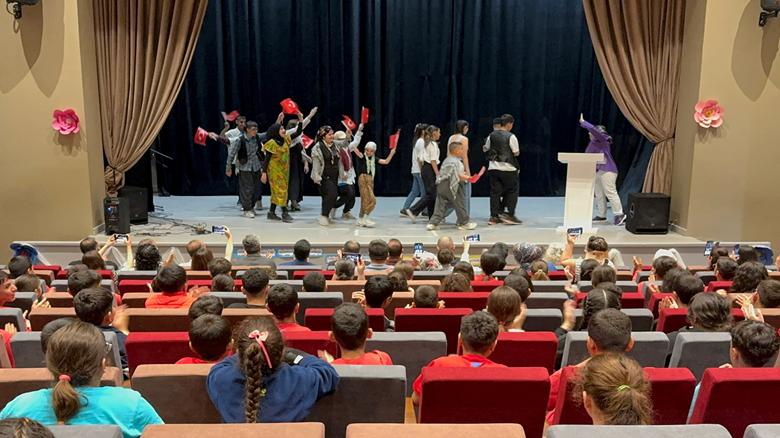 Adana'da özel gereksinimli öğrenciler, Atatürk'ün halka seslenişini sahneledi