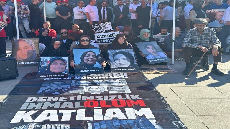Dilovası faciasında yaşamını yitirenlerin aileleri Gebze'de adalet nöbetine başladı