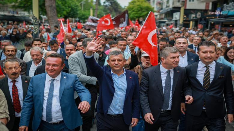 Özgür Özel Burdur'da: “Yolu Açın. Hep Beraber İktidara Yürüyeceğiz” 