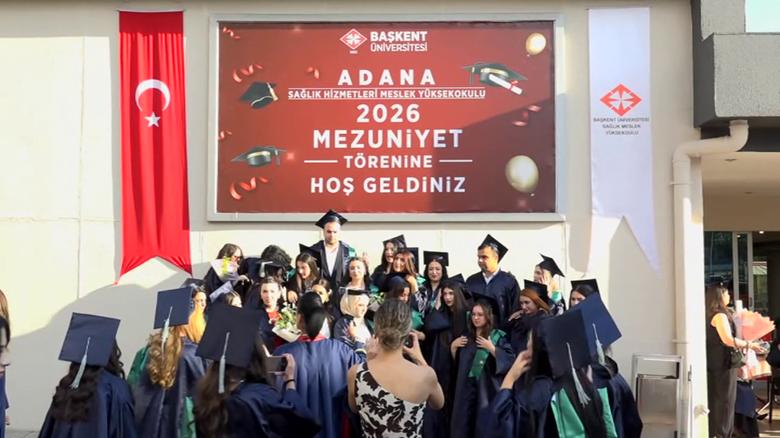 Başkent Üni. Adana Sağlık Hizmetleri MYO'da Mezuniyet Coşkusu