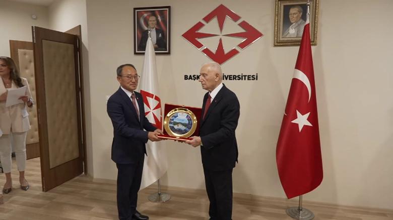 Tandoğan Rotary Kulübü'nden Başkent Üniversitesi'ne Ambulans