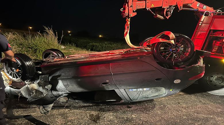 Adana'da sulama kanalına devrilen otomobilin sürücüsü yaşamını yitirdi