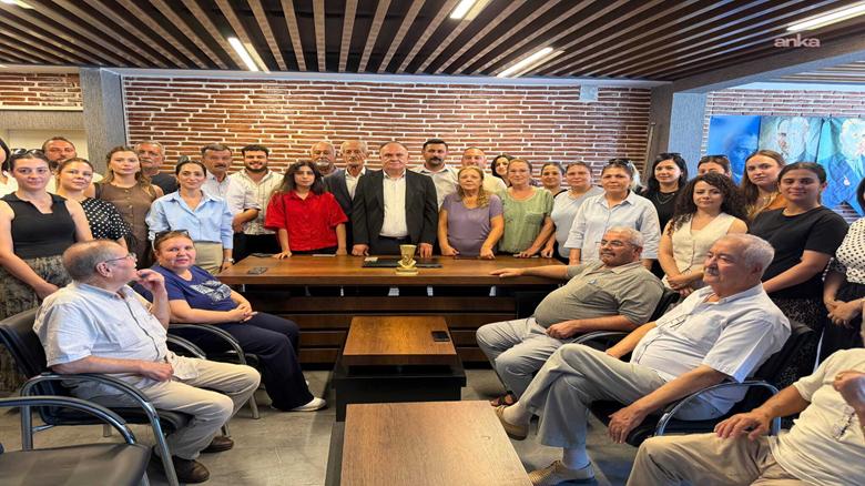 Adana'da CHP Ceyhan ilçe yönetimi toplu istifayla YENİ Parti'ye geçti