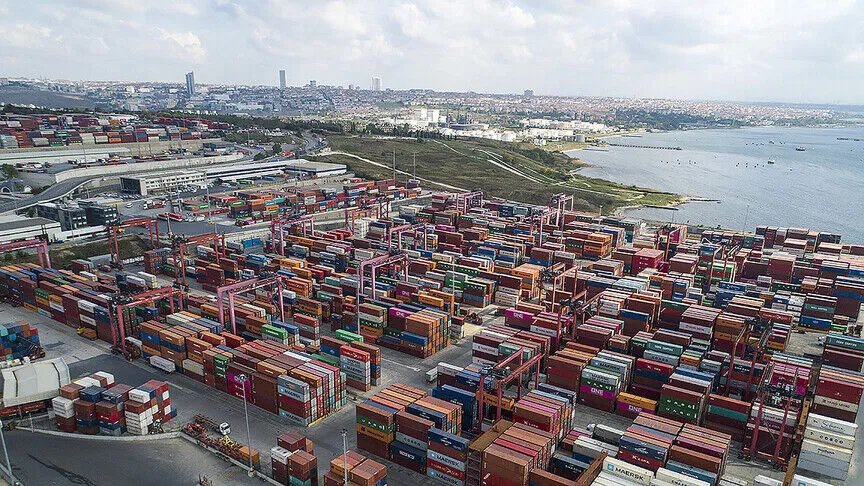 Serbest bölgelerde 7 ayda yapılan ihracat 7,7 milyar dolarla rekor kırdı