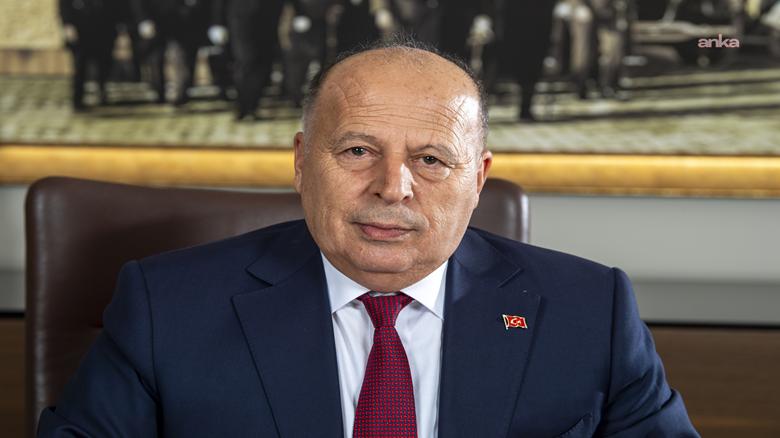 Görevinden uzaklaştırılan Yüreğir Belediye Başkanı Demirçalı Açıklama Yaptı