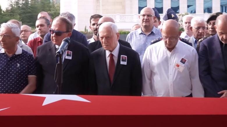 Prof. Dr. Ömer Şarlak Son Yolculuğuna Uğurlandı. Prof. Haberal Aileyi Yalnız Bırakmadı