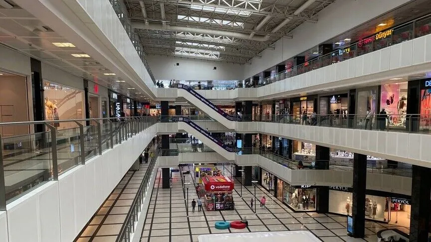 Türkiye'de ticaret sektöründeki çalışan sayısı yıllık bazda 80 aydır artıyor