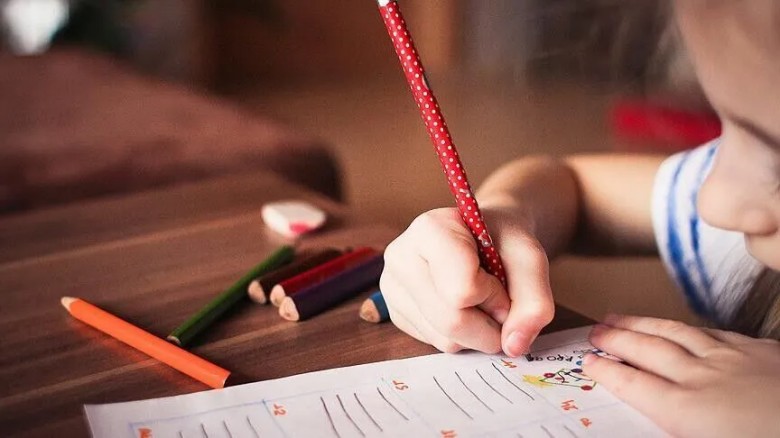 Okul Öncesi Eğitim, 1. ve 5. Sınıf Öğrencilerinin Velilerine Yönelik Mesai Düzenlemesi