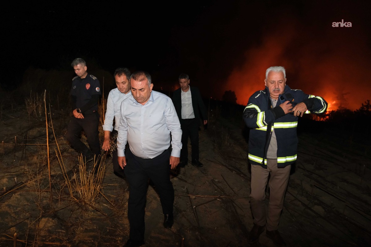 Adana’da Yangınlarla Mücadele Sürüyor: Büyükşehir Belediyesi Ekipleri Teyakkuzda