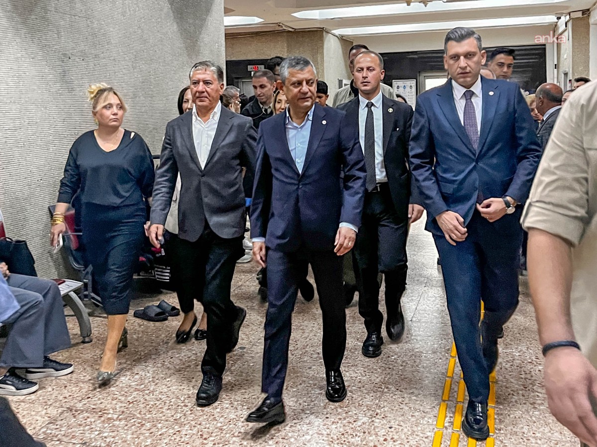 Özgür Özel'den