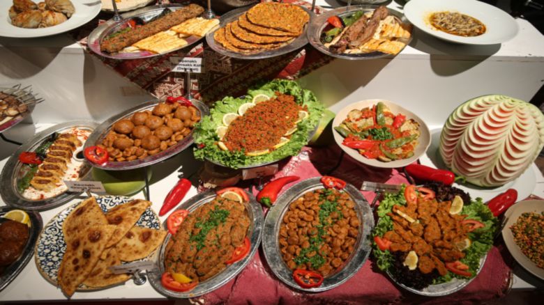 10. Uluslararası Adana Lezzet Festivali'nin gala yemeği yapıldı