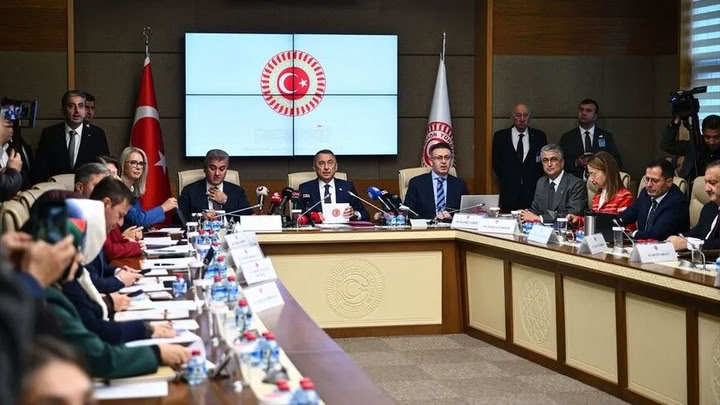 Mekke Anlaşması'nın onaylanmasının uygun bulunduğuna dair kanun teklifi TBMM Dışişleri Komisyonunda kabul edildi